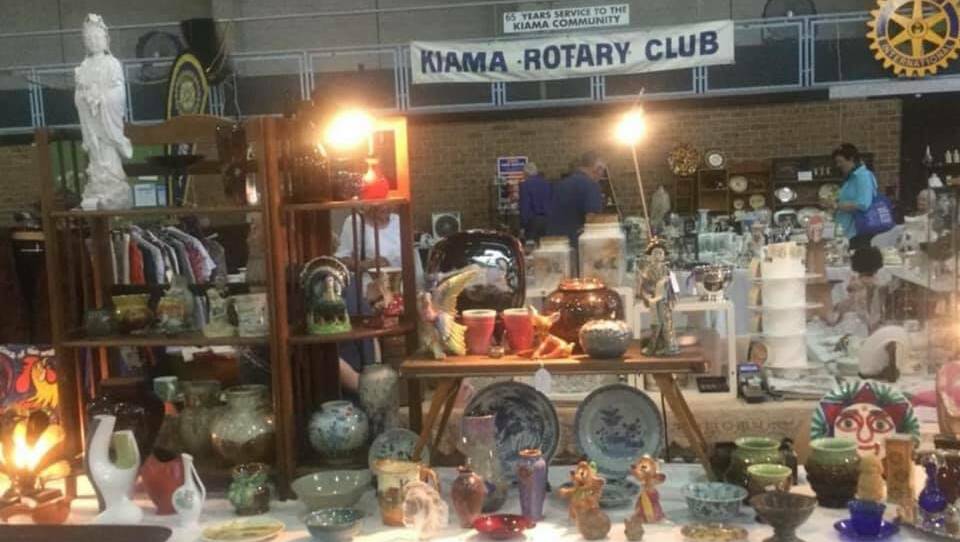 The Rotary Club of Kiama's Antiques and Retro Fair is alwasy popular.