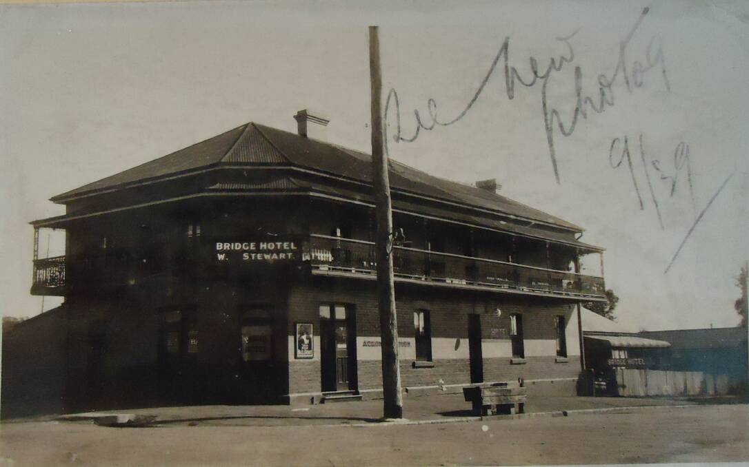  The Bridge Hotel in Nowra in 1930, still being run by Walter Stewart. Image: Noel Butlin Archives Australian National University.