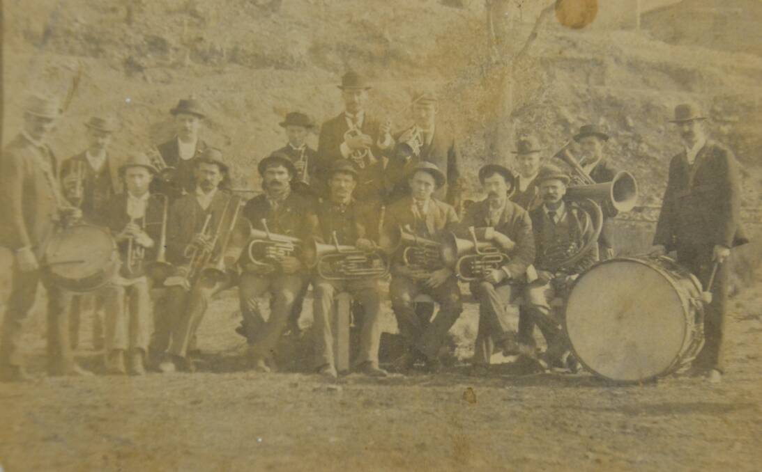 Do you know anything about this historic band photograph? Email Rob Crawford at the South Coast Register robert.crawford@fairfaxmedia.com.au or call 4421 9123.

