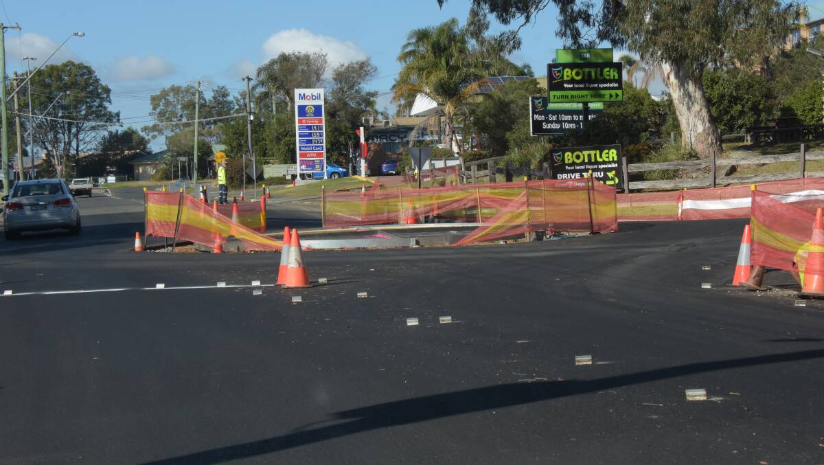 The new $380,000 roundabout at the corner of Illaroo Road and Page Avenue being constructed by Shoalhaven City Council.
.