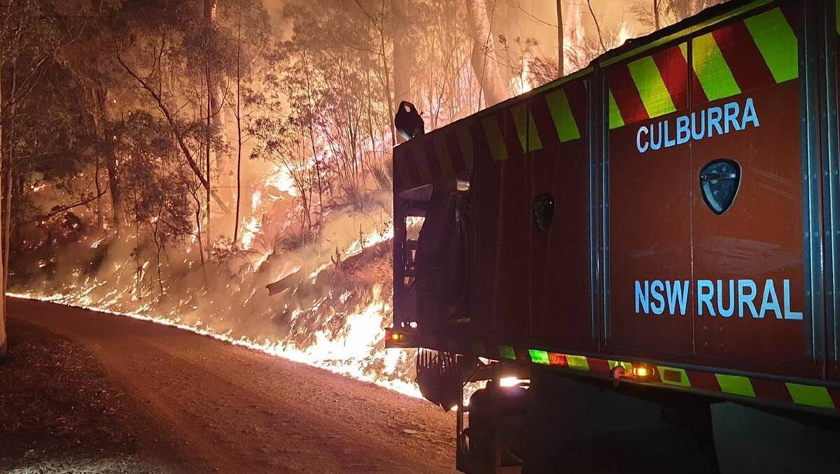 Culburra Beach Rural Fire Brigade in action at the Currowan fire in southern Shoalhaven. Photo: Firefighter Warrick Freeman 