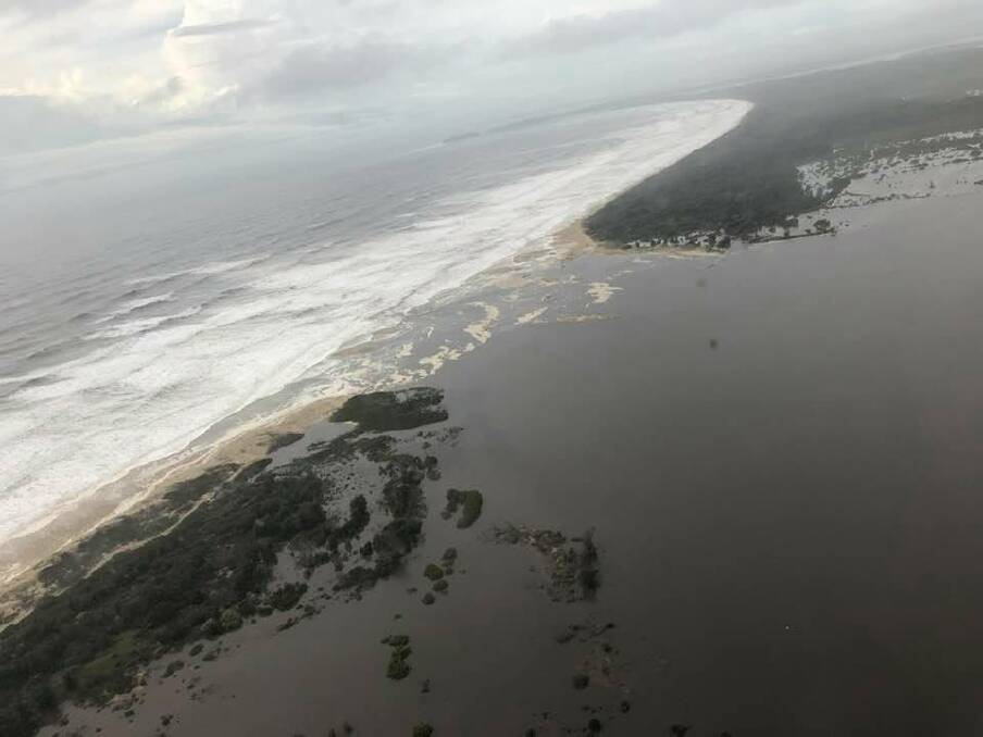Nowra, Bomaderry, Berry, Shoalhaven Heads, Shoalhaven River flooding from the air. Images Max Cochrane