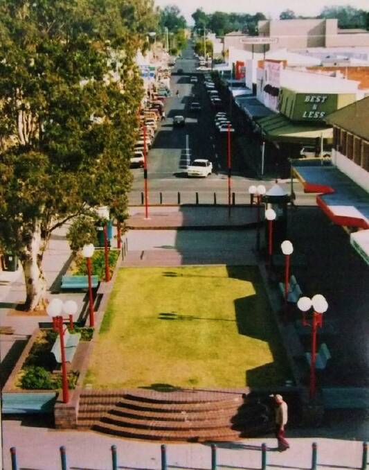 Photos of Junction Court, Junction Street Mall over the years, hosting events or being an vantage point to watch things like the Shoalhaven Spring Festival, Shoalhaven River Festival and Christmas parades. Photos: South Coast Register and Shoalhaven in the 20th Century.
