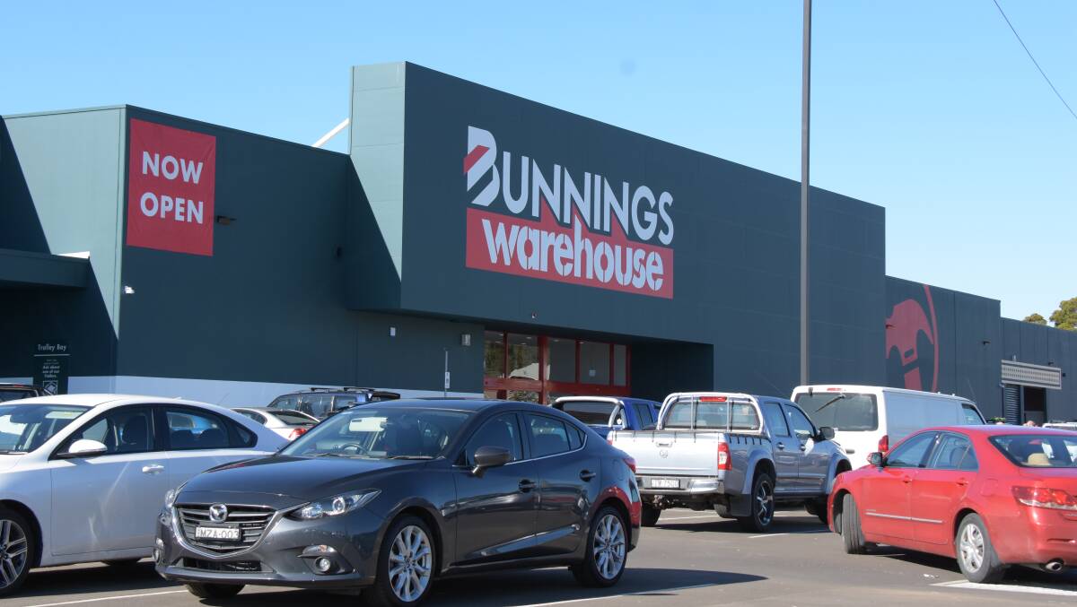 The new Bunnings temporary warehouse has opened at 190-198 Princes Highway, South Nowra while a new bigger and better multi-million dollar warehouse is under construction.