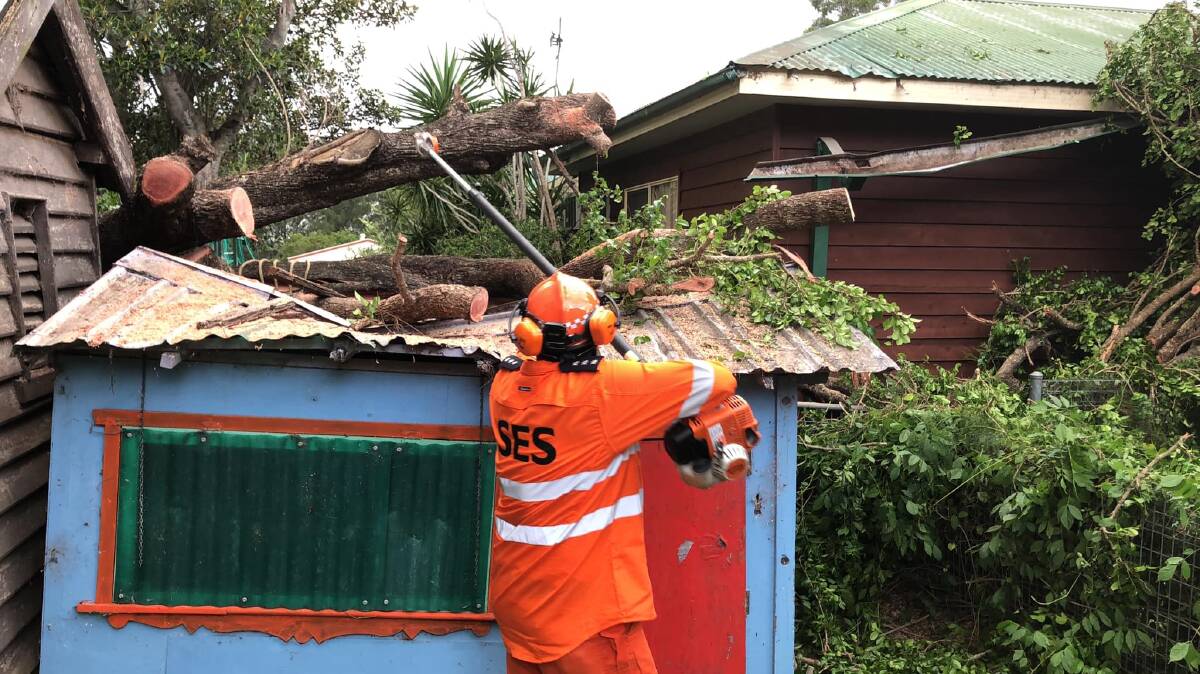 Nowra SES cleaning up after damaging winds.
