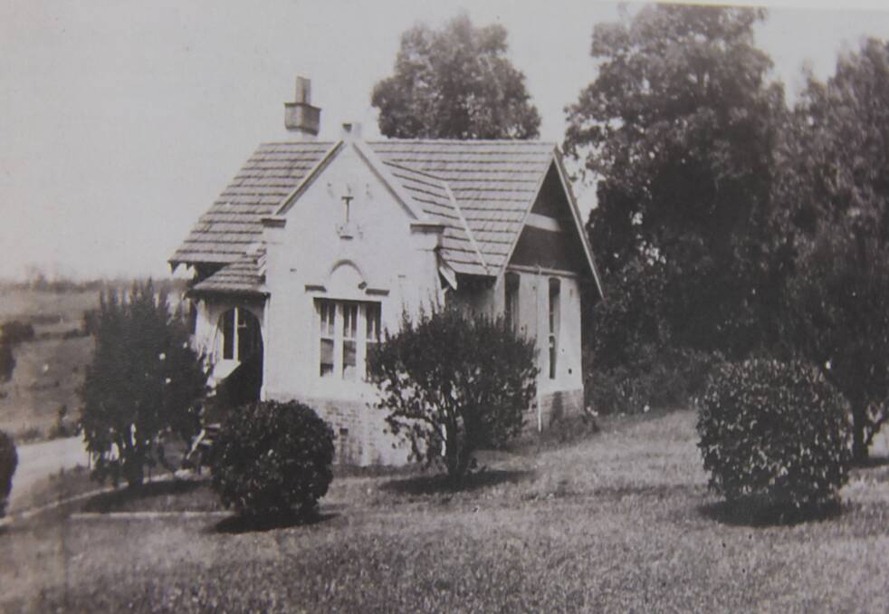 The gate keeper's cottage circa 1930. Geoff Herne Collection