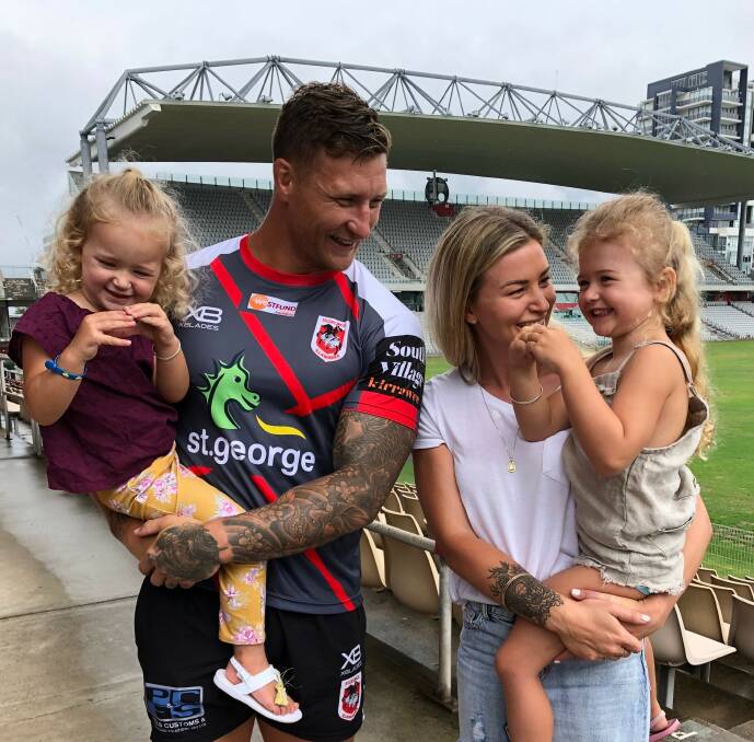 SETTLED: Tariq Sims, wife Ash and daughters Vayla and Lakia, will remain in Wollongong for the next four seasons. Photo: Dragons Media