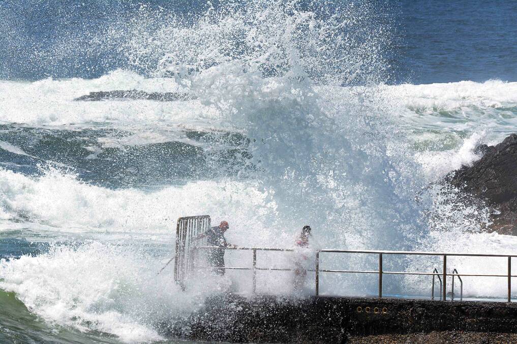 King tides and swell as ex-tropical cyclone Seth pummels east coast
