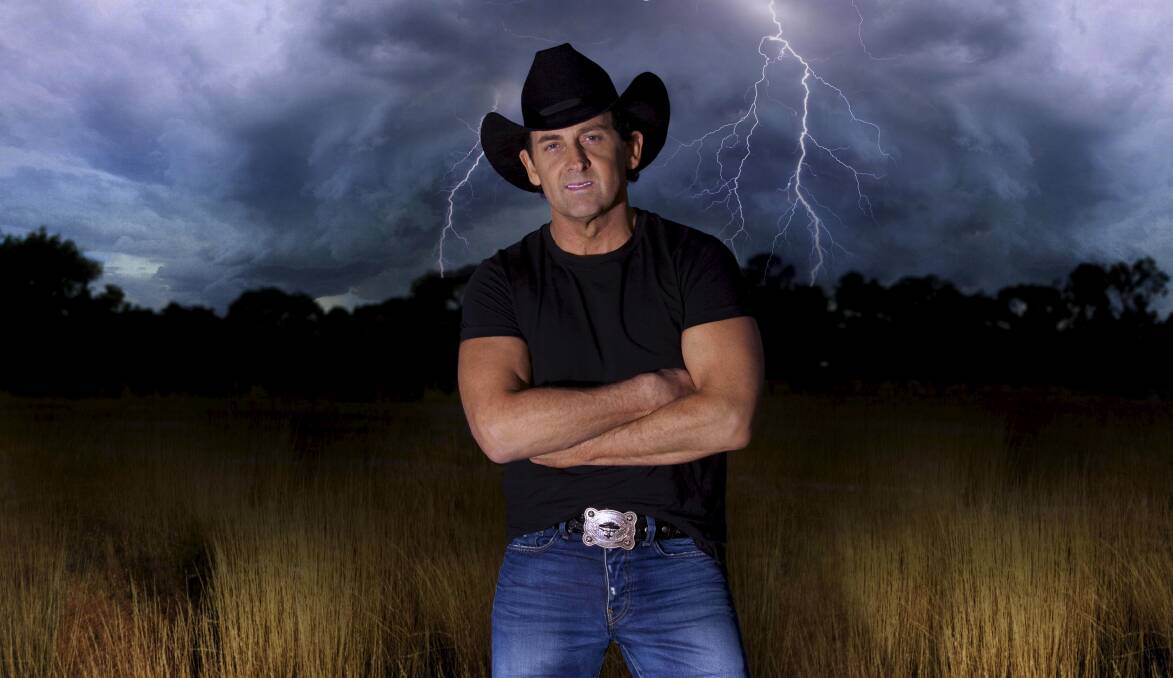 BUSH LEGEND: Lee Kernaghan will be bringing his special show to the Shoalhaven Entertainment Centre on Saturday, May 6.