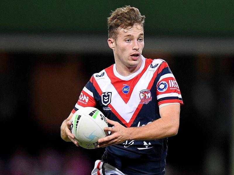 Sam Walker scored the decisive try as the Roosters came from behind to beat Cronulla.