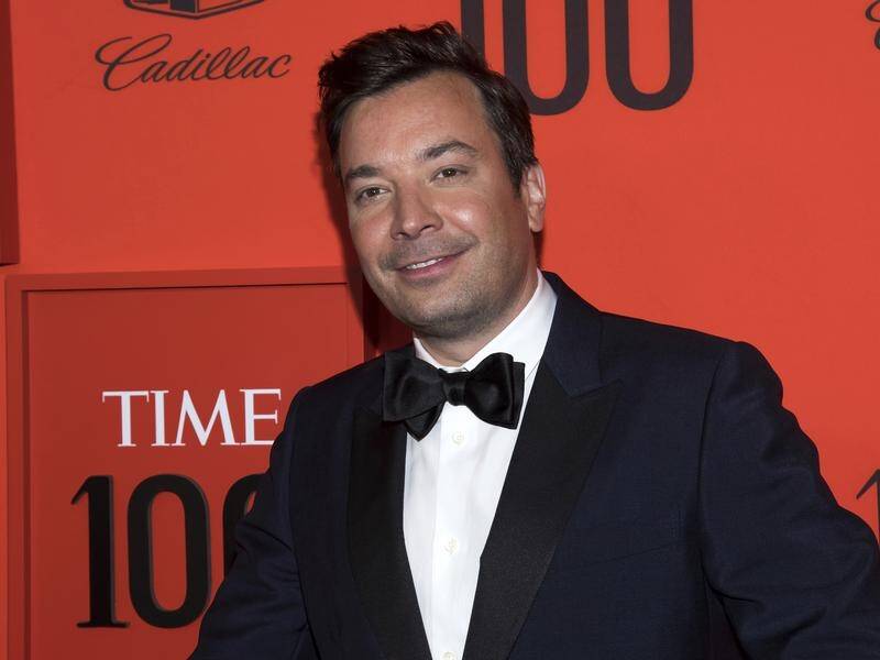 US TV host Jimmy Fallon has apologised after a 2000 skit with him in blackface resurfaced online.