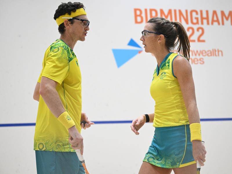 Australians Cameron Pilley and Donna Lobban have lost their Commonwealth Games semi-final. (James Ross/AAP PHOTOS)