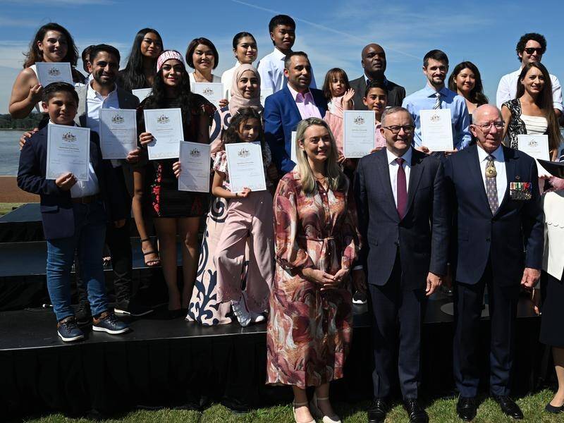 The PM told new citizens Australia had the privilege of sharing 60,000 years of Indigenous culture. (Mick Tsikas/AAP PHOTOS)
