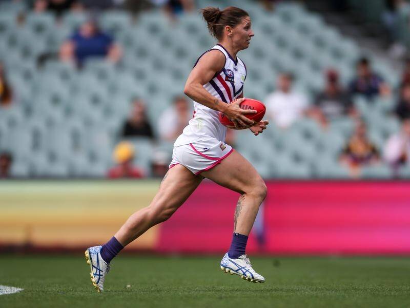 Kiara Bowers put in another tackling masterclass for Fremantle in a three-point win over West Coast. (Matt Turner/AAP PHOTOS)