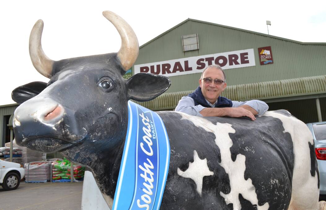 Grahame Abbott will retire from the Berry Rural Co-operative Society after 42 years on Monday.
