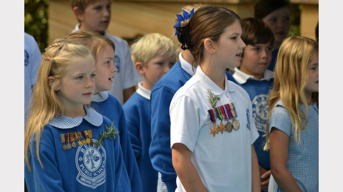 Berry Public School students sing a moving song in tribute to the fallen.