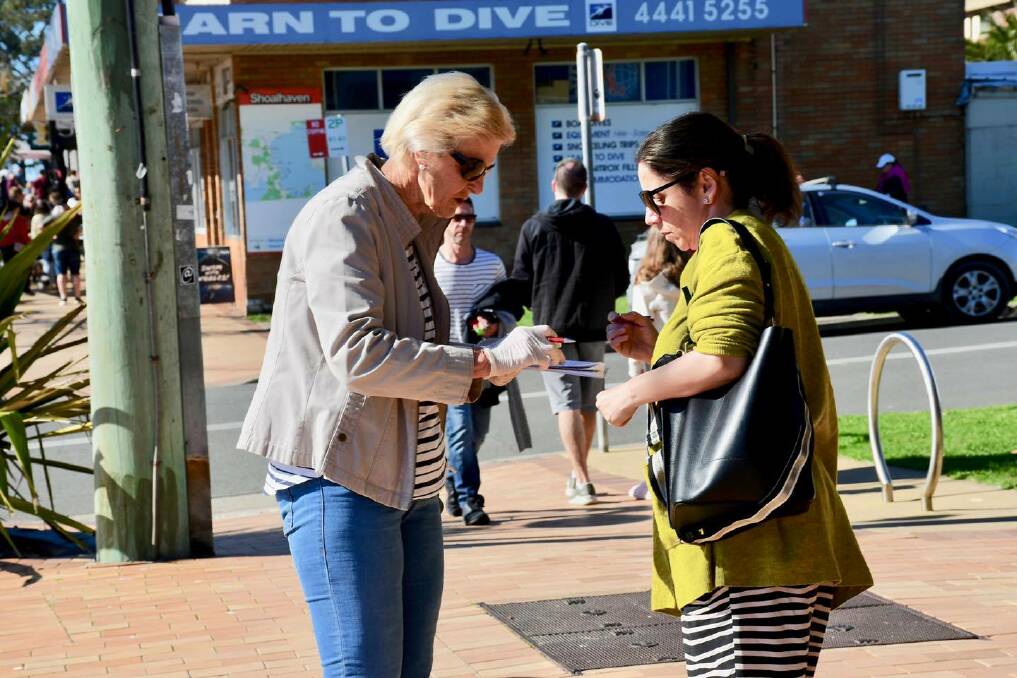 Vincentia Matters Secretary Liz Tooley in Huskisson collecting signatures in support of a flyover at the Jervis Bay Road intersection. Photo: Facebook. 