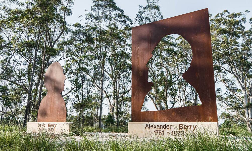 Statues of Alexander and David Berry along the Princes Highway.