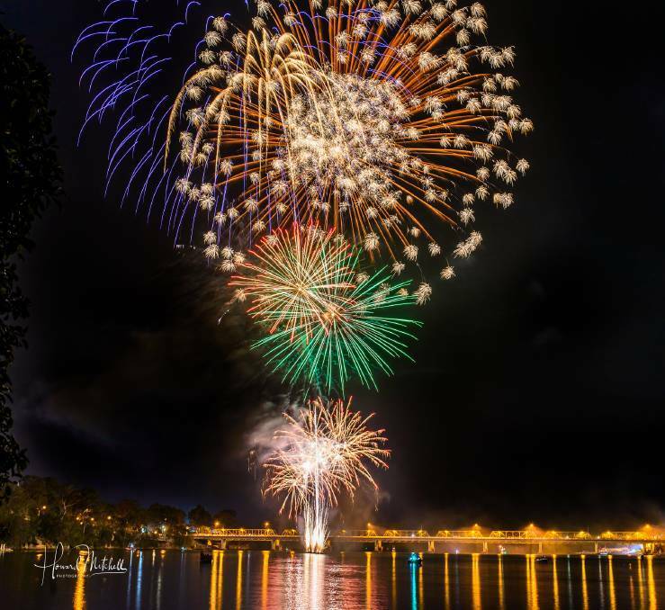 A superb photograph of the fireworks at this year's Shoalhaven River Festival. Photo: Howard Mitchell.