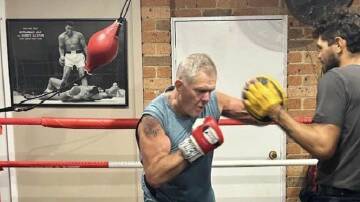 Record breaker to step in the ring for the community