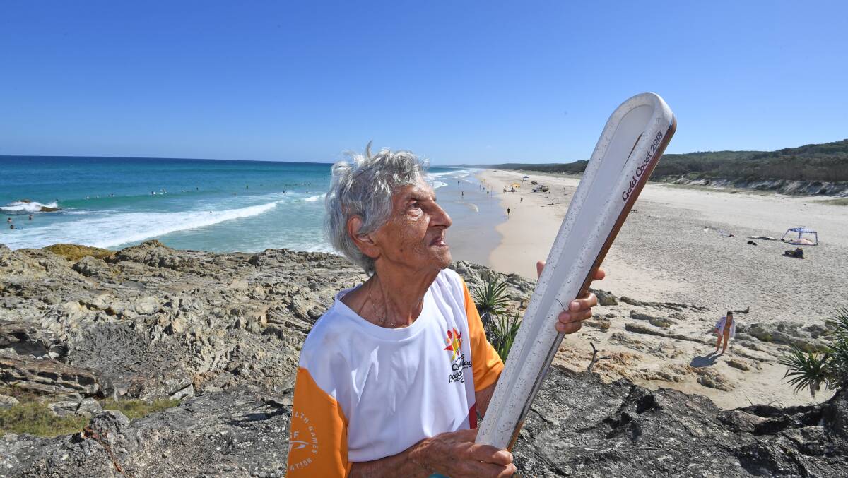 The Queen's Baton travelled to North Stradbroke Island in south east Queensland for a community celebration. The Queen's Baton was carried by Aunty Rose Borey, a Quandamooka Traditional Owner and respected Elder. 